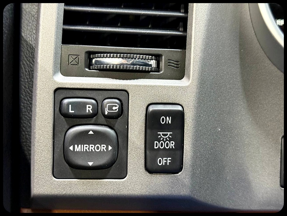 Toyota Tundra Platinum CrewMax 5.7L FFV 4WD 2013