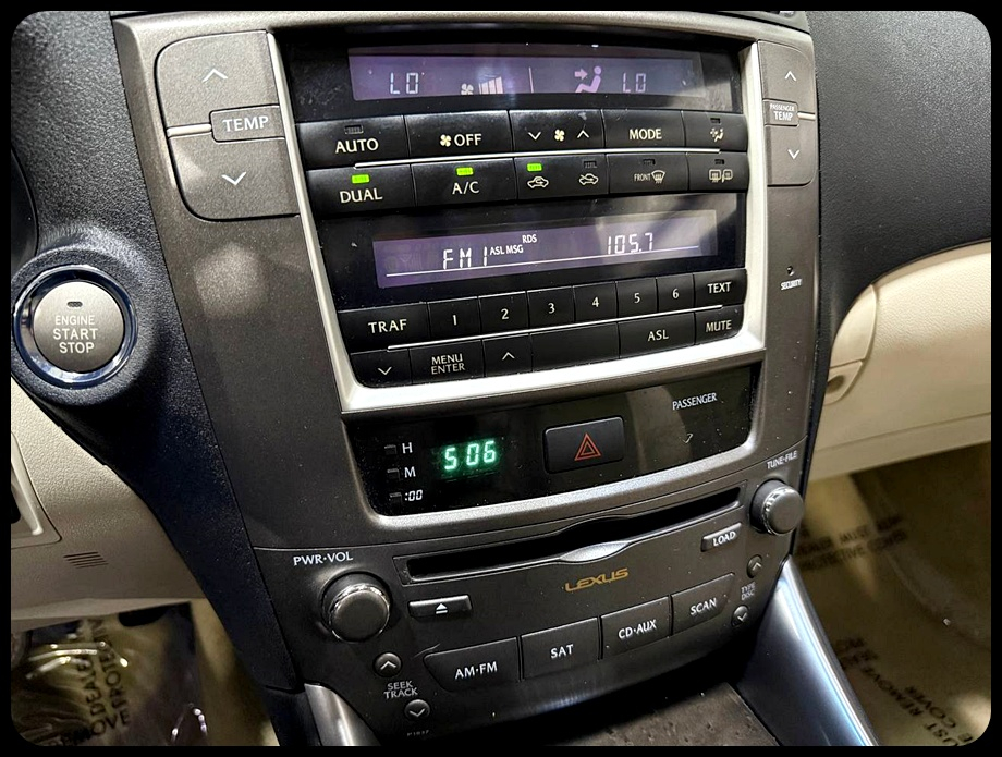 Lexus IS C IS 250C 2010