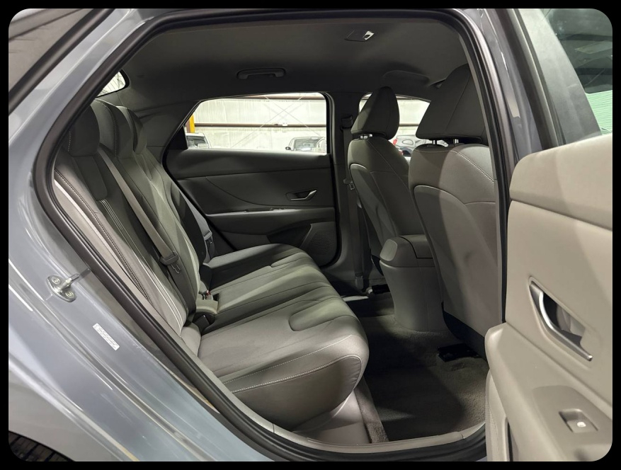 Hyundai Elantra SEL 2023