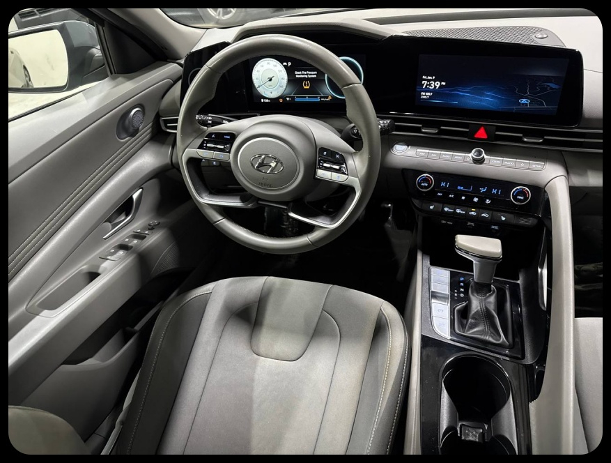 Hyundai Elantra SEL 2023