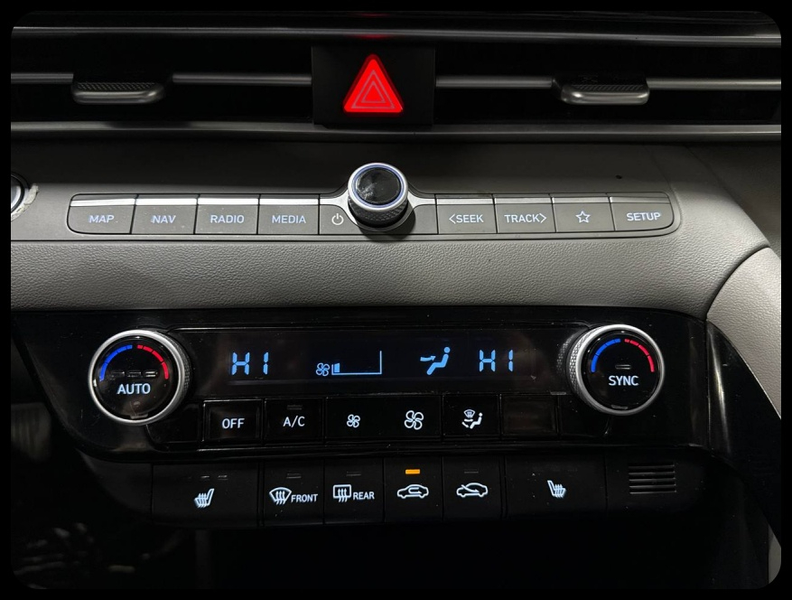 Hyundai Elantra SEL 2023