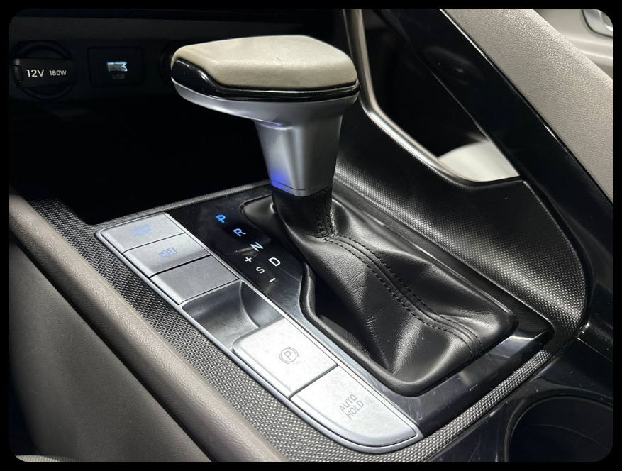 Hyundai Elantra SEL 2023