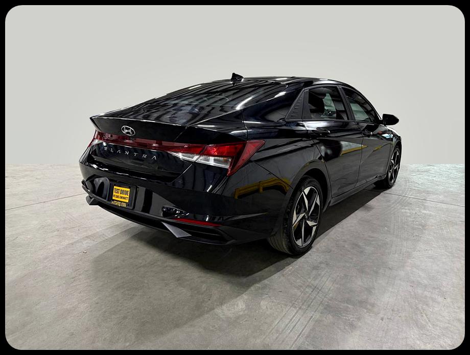 Hyundai Elantra SEL 2023