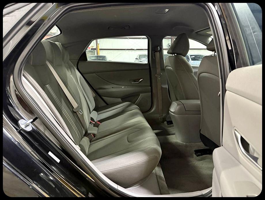 Hyundai Elantra SEL 2023