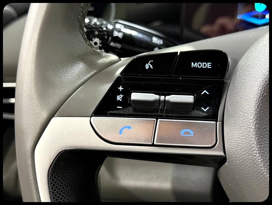 Hyundai Elantra SEL 2023