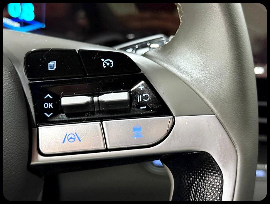 Hyundai Elantra SEL 2023