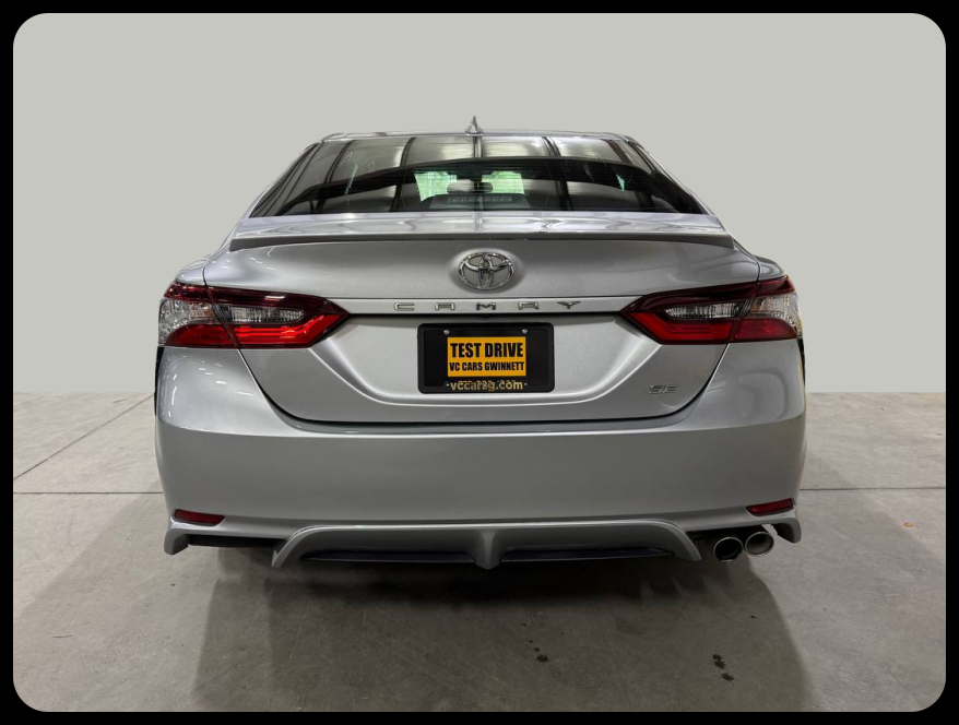 Toyota Camry SE 2021