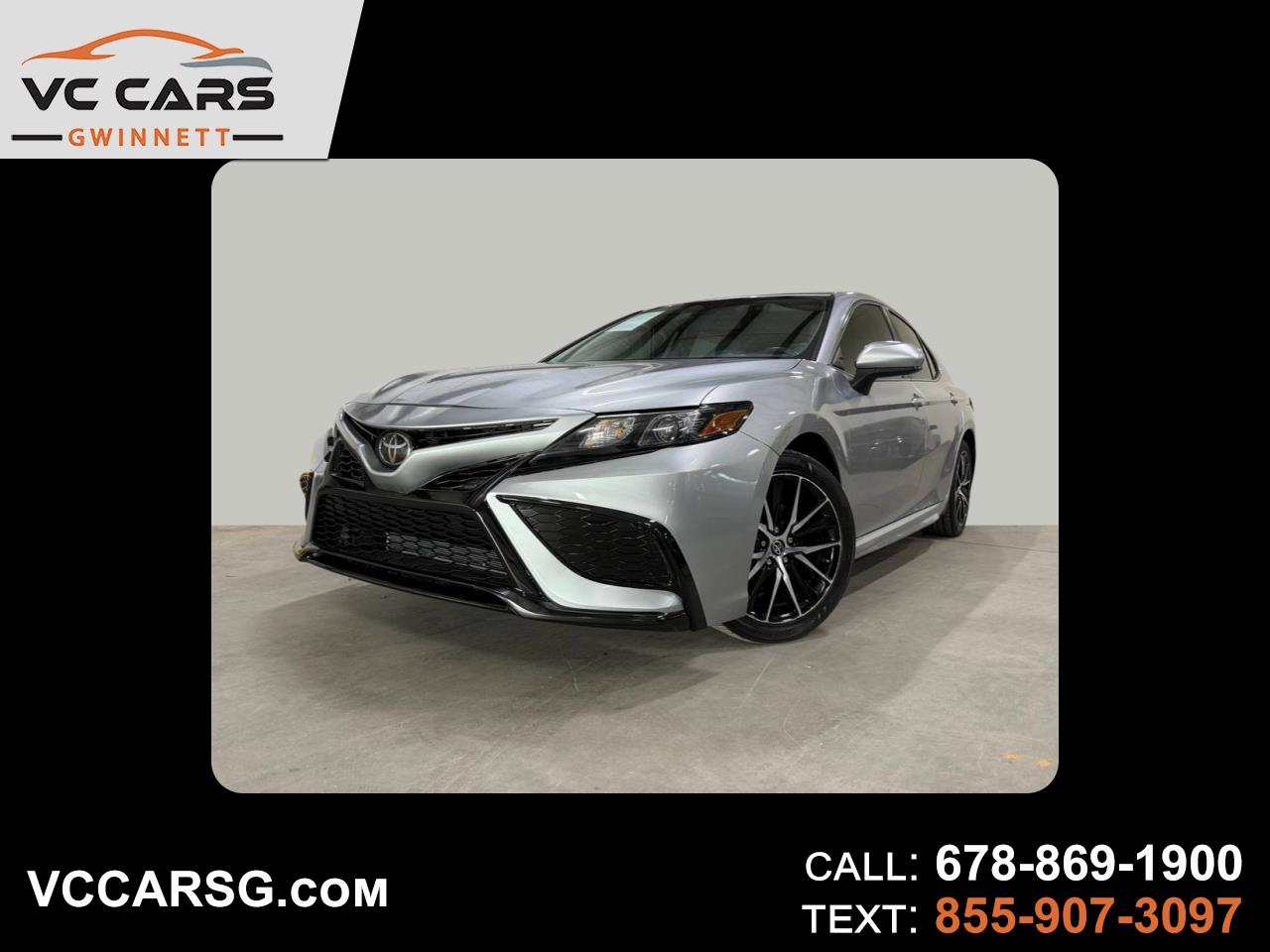 Toyota Camry SE 2021