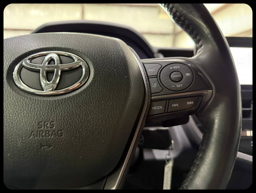 Toyota Camry SE 2021