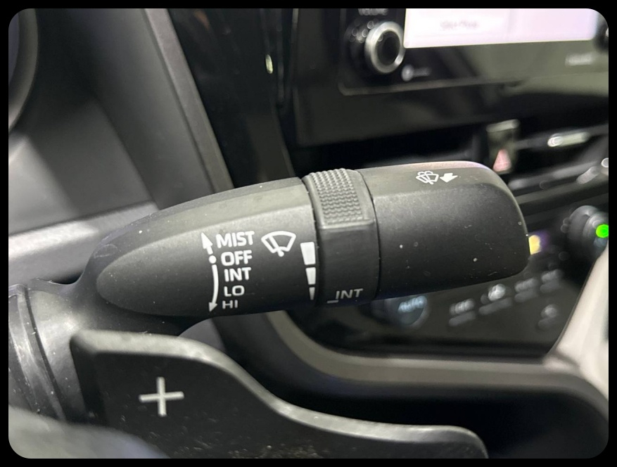 Toyota Camry SE 2021