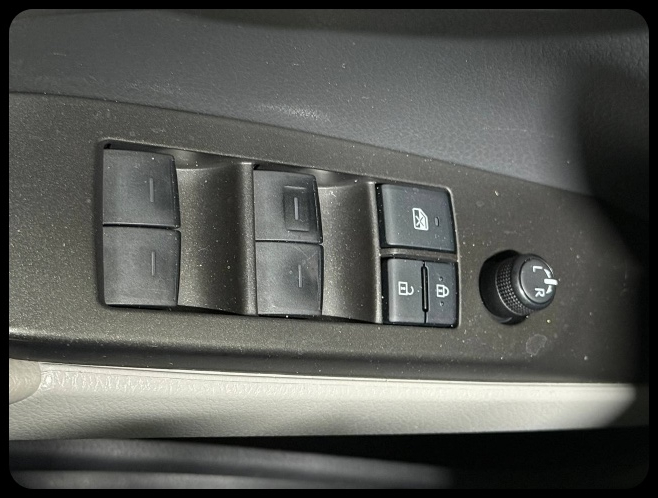 Toyota Camry SE 2021