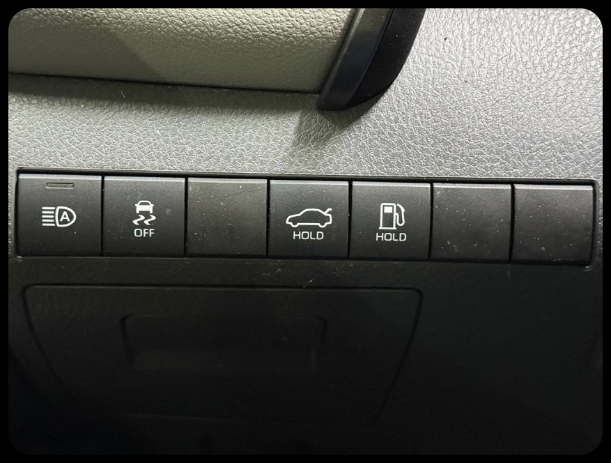 Toyota Camry SE 2021