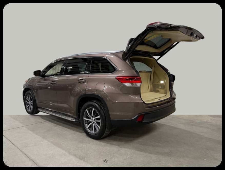 Toyota Highlander SE FWD V6 2017