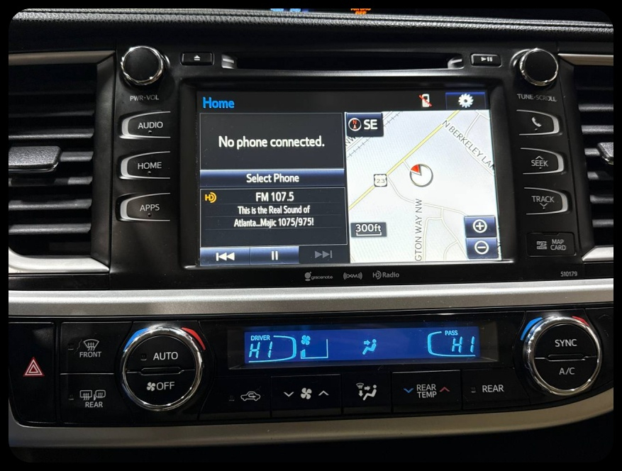 Toyota Highlander SE FWD V6 2017