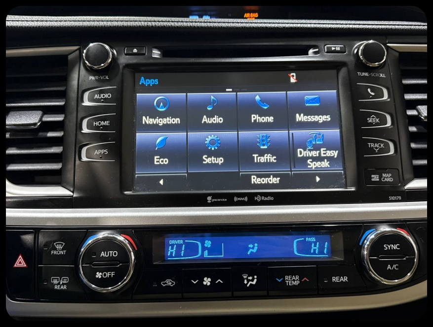 Toyota Highlander SE FWD V6 2017