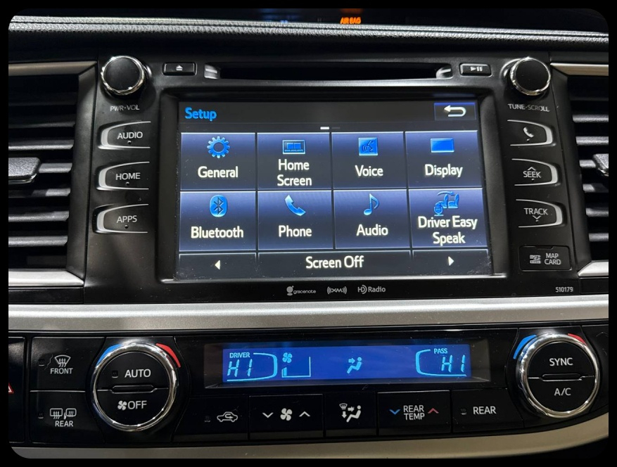 Toyota Highlander SE FWD V6 2017