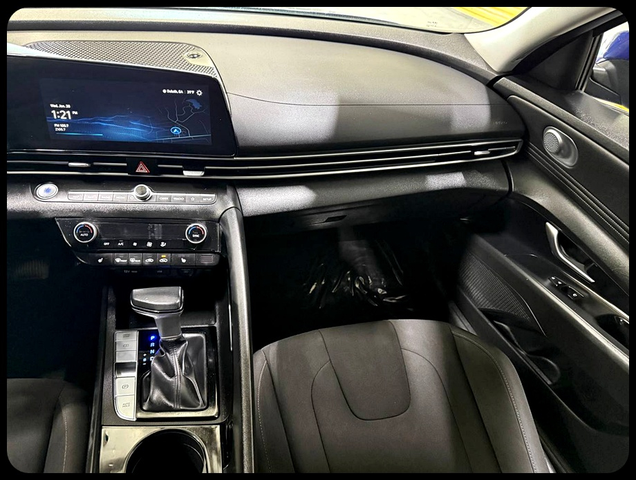 Hyundai Elantra SEL 2023