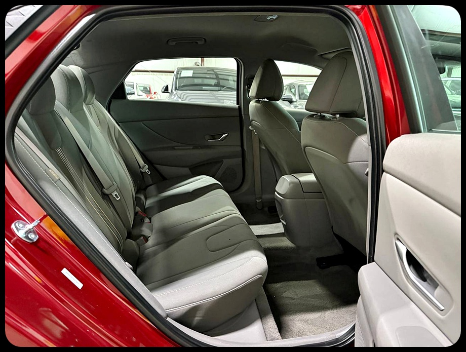 Hyundai Elantra SEL Sport 2025