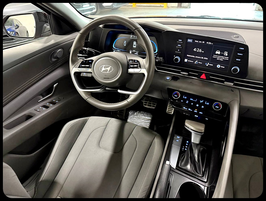 Hyundai Elantra SEL Sport 2025