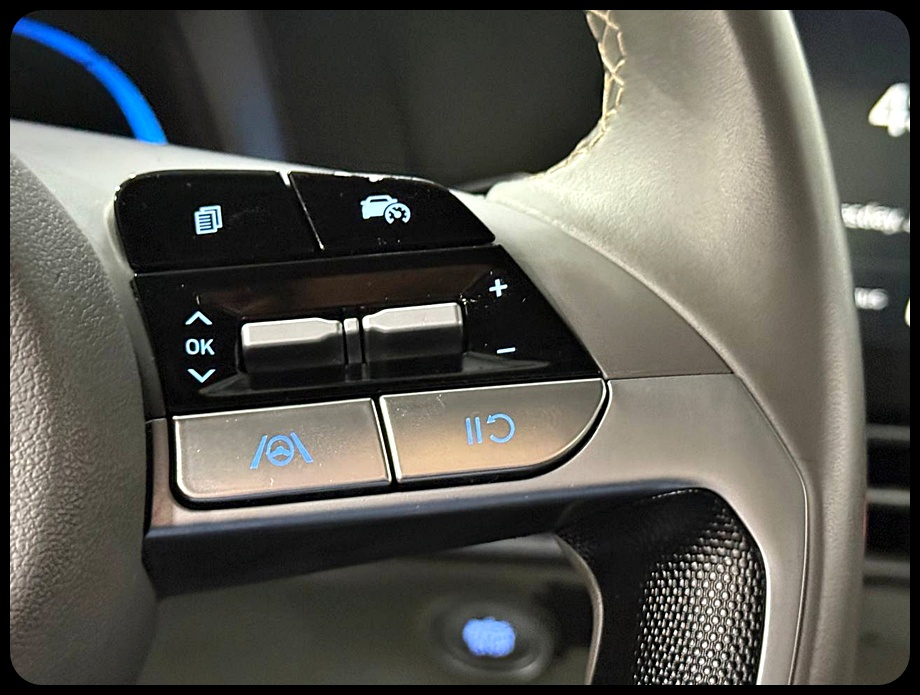 Hyundai Elantra SEL Sport 2025