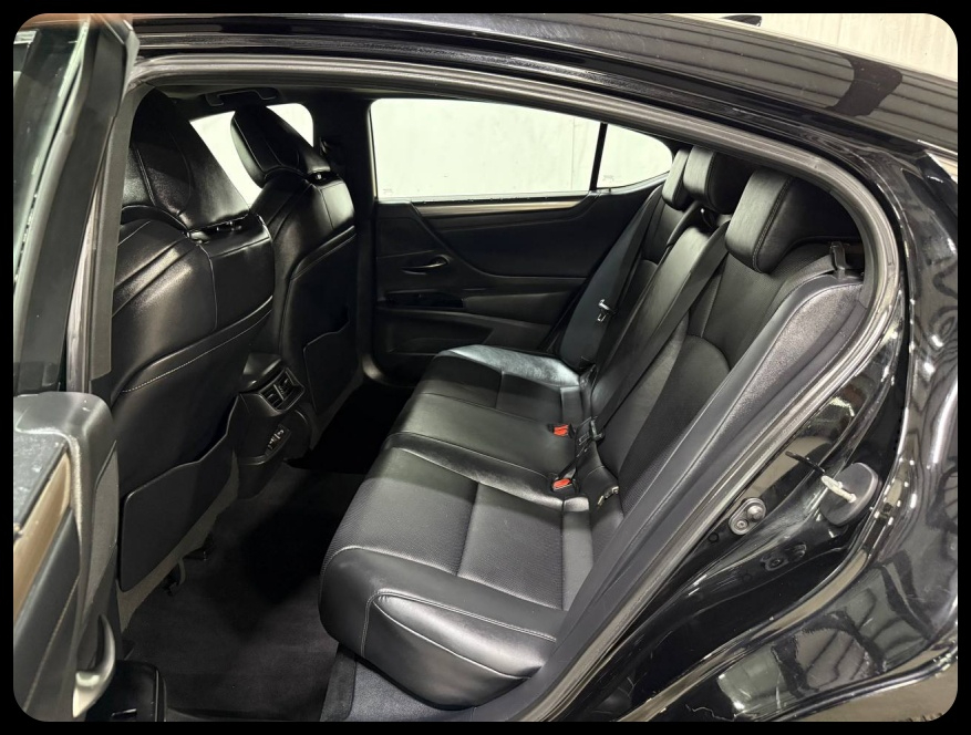 Lexus ES 350 Base 2022