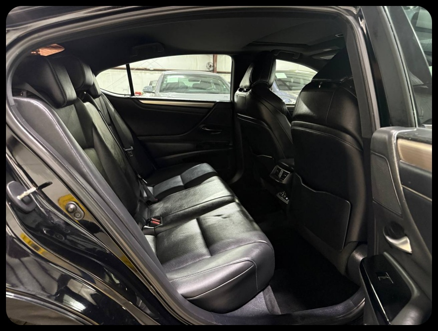 Lexus ES 350 Base 2022