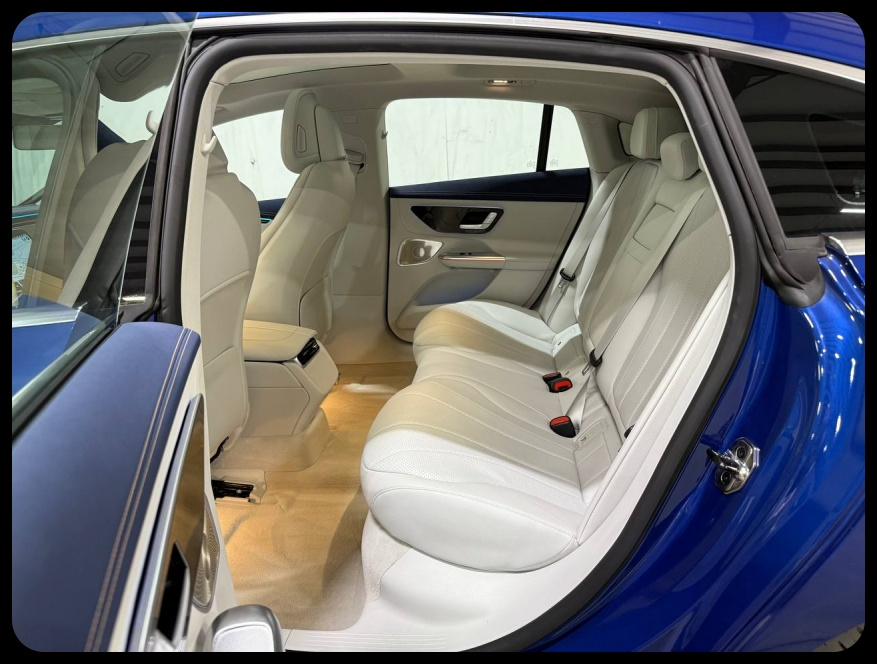 Mercedes-Benz EQE 350 4MATIC 2023