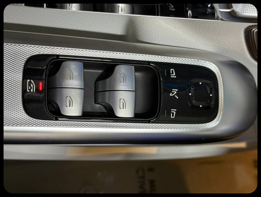 Mercedes-Benz EQE 350 4MATIC 2023