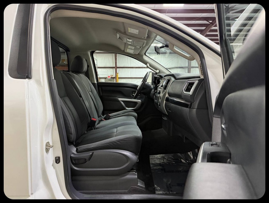 Nissan Titan 4WD 2017