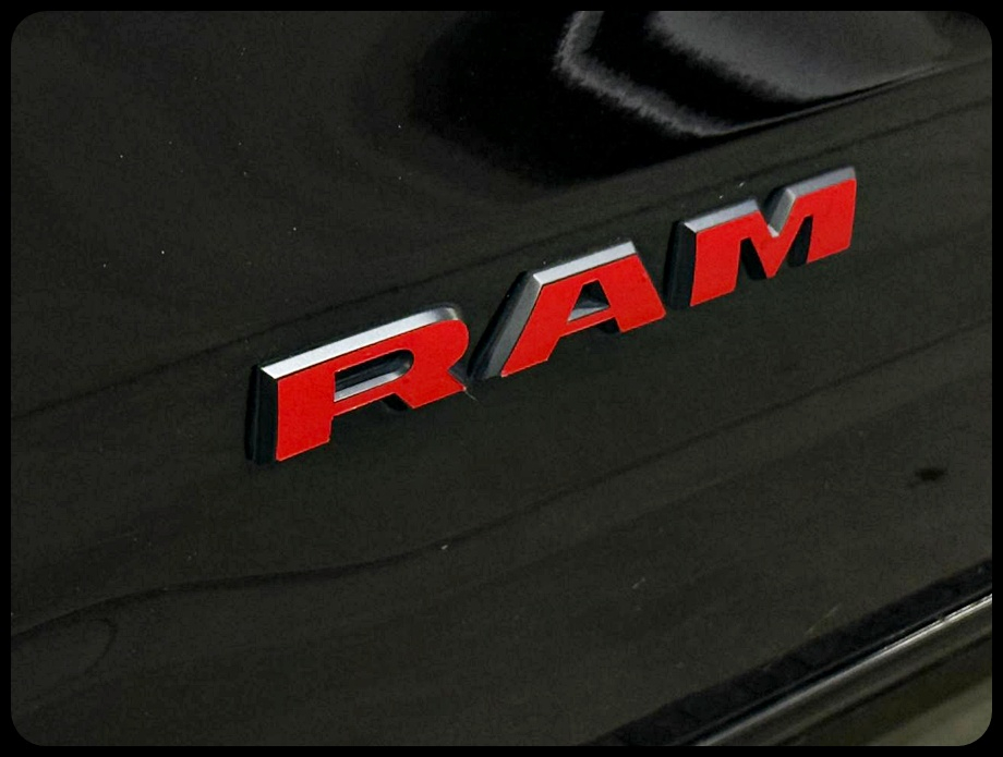 RAM 1500 Big Horn Crew Cab 4WD 2020