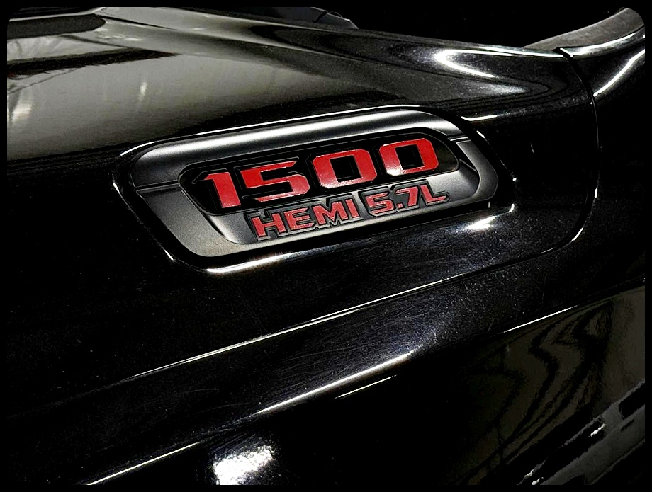 RAM 1500 Big Horn Crew Cab 4WD 2020