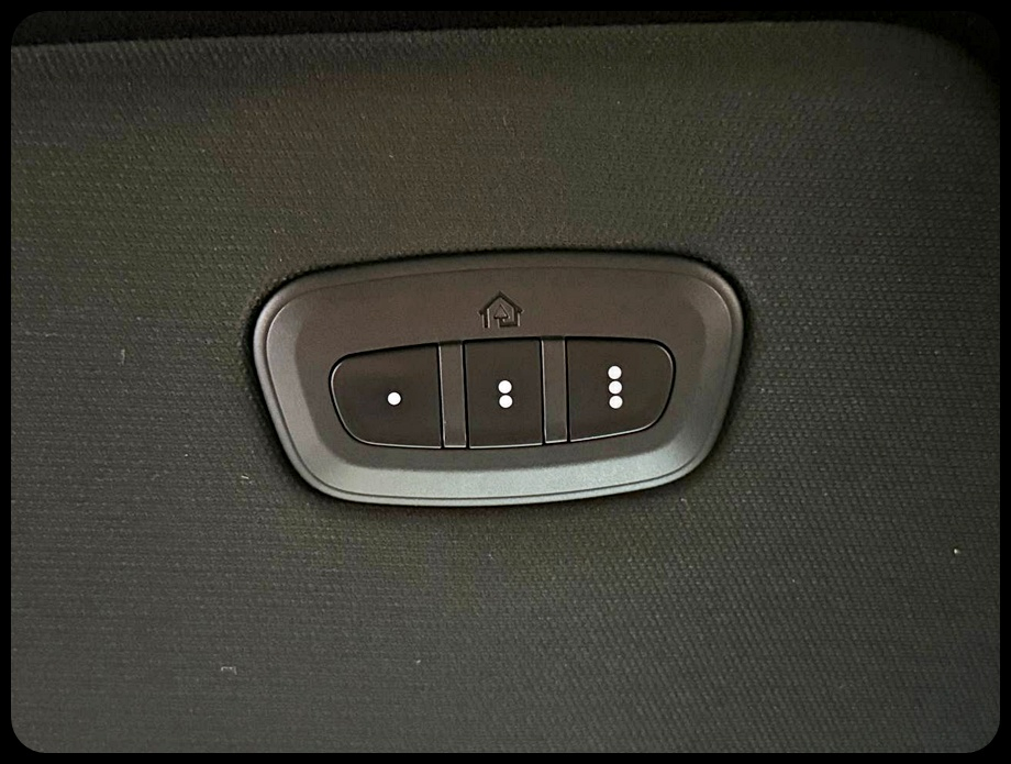 RAM 1500 Big Horn Crew Cab 4WD 2020