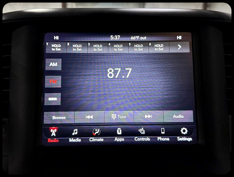 RAM 1500 Big Horn Crew Cab 4WD 2020