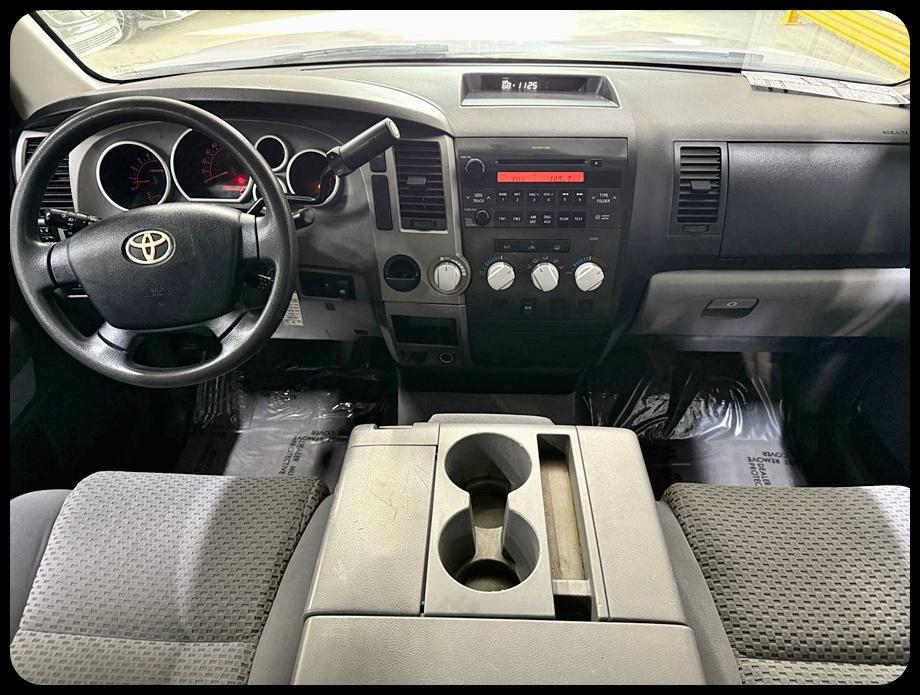 Toyota Tundra  2011