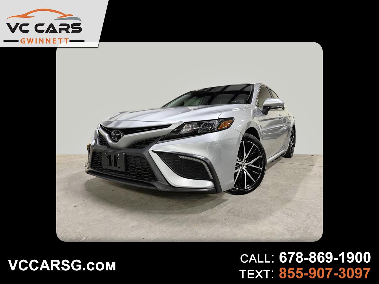 Toyota Camry SE 2022