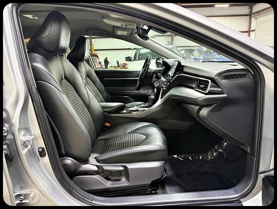 Toyota Camry SE 2022