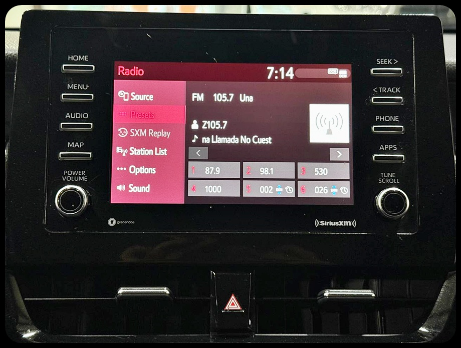 Toyota Camry SE 2022