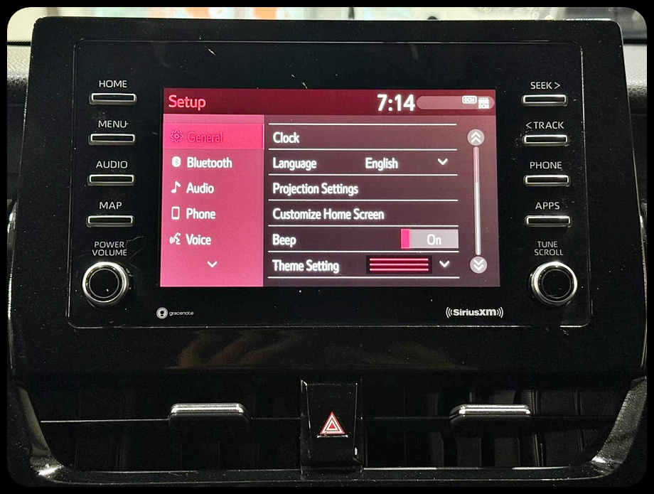 Toyota Camry SE 2022