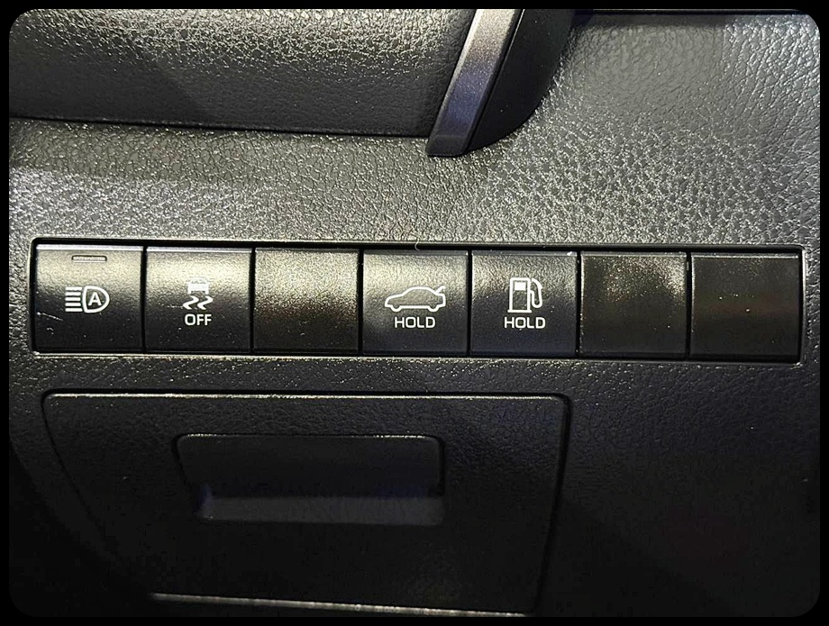 Toyota Camry SE 2022