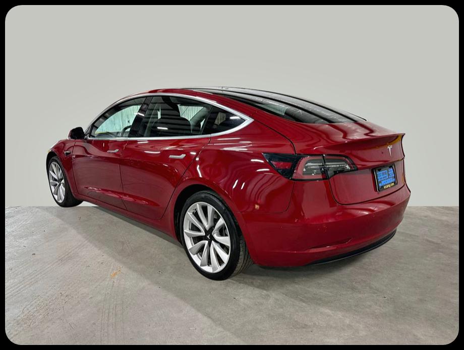 Tesla Model 3  2019