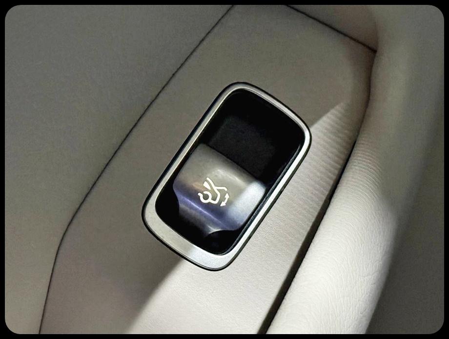 Mercedes-Benz EQS 450+ 2023