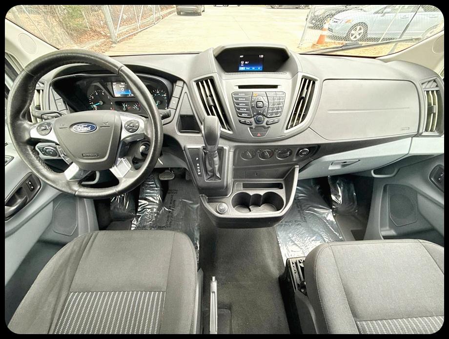 Ford Transit 250 Van Low Roof w/Sliding Pass. 130-in. WB 2019