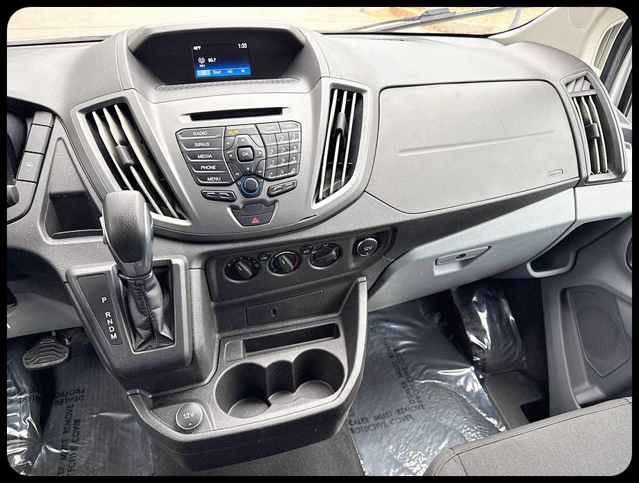 Ford Transit 250 Van Low Roof w/Sliding Pass. 130-in. WB 2019