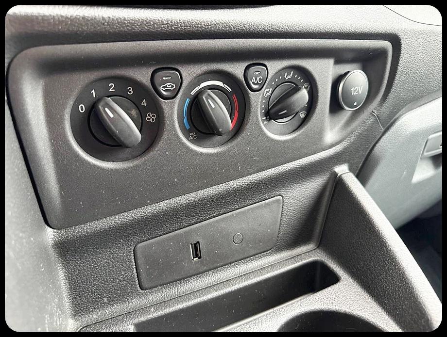 Ford Transit 250 Van Low Roof w/Sliding Pass. 130-in. WB 2019