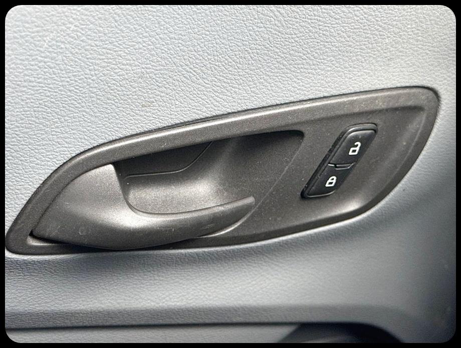 Ford Transit 250 Van Low Roof w/Sliding Pass. 130-in. WB 2019