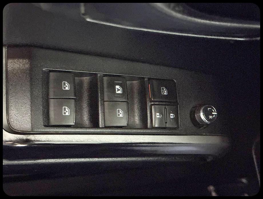 Toyota Tacoma SR5 Double Cab Long Bed V6 6AT 4WD 2016