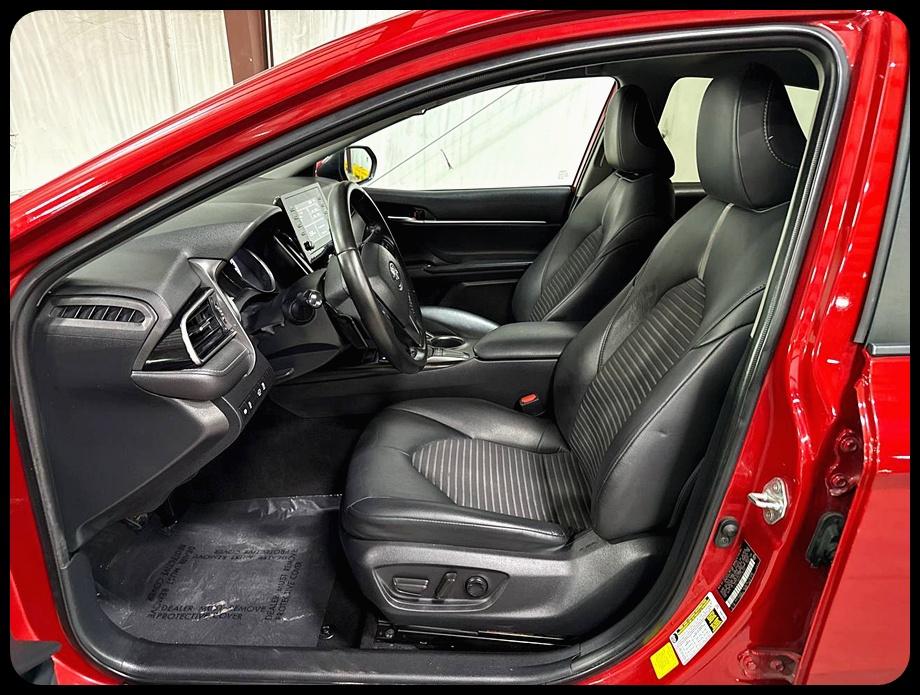 Toyota Camry SE 2023