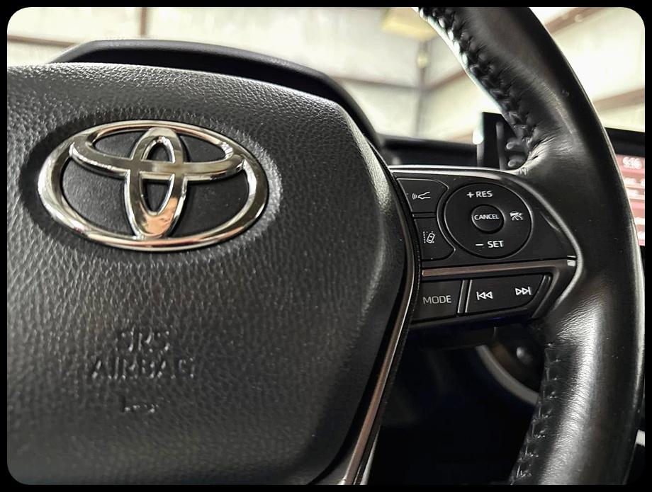 Toyota Camry SE 2023