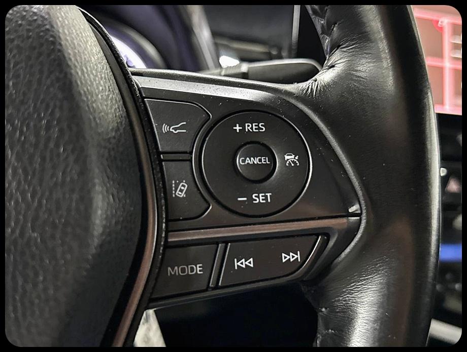 Toyota Camry SE 2023