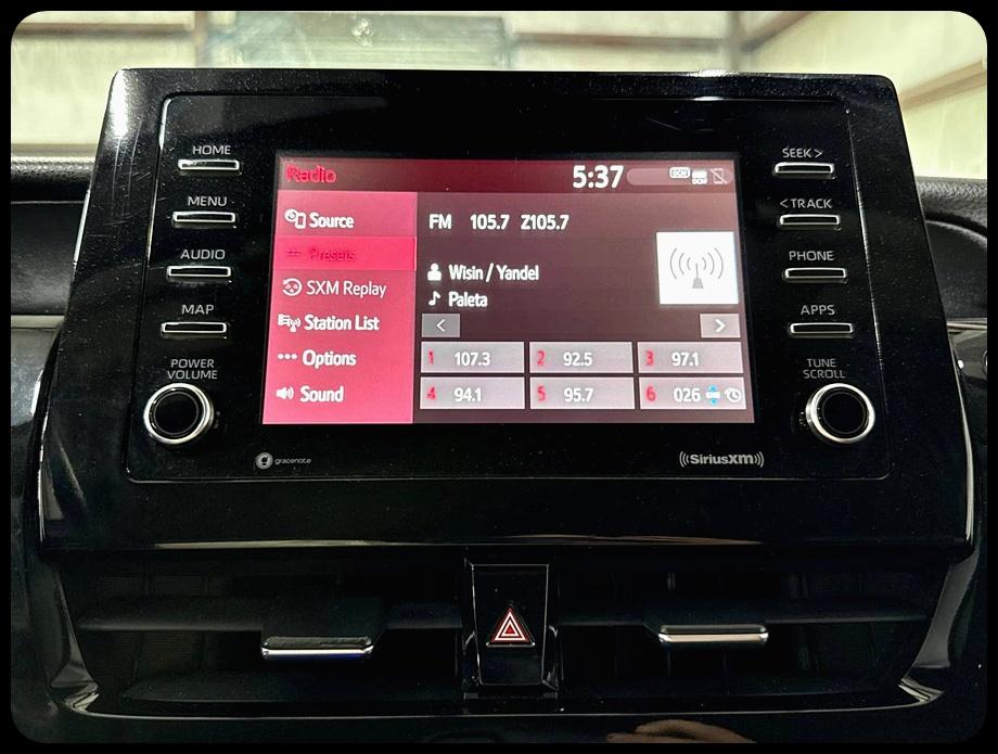 Toyota Camry SE 2023